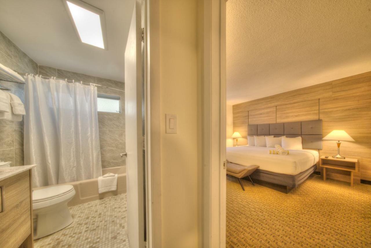 Club Lux Resort By The Beach Deerfield Beach Exterior photo