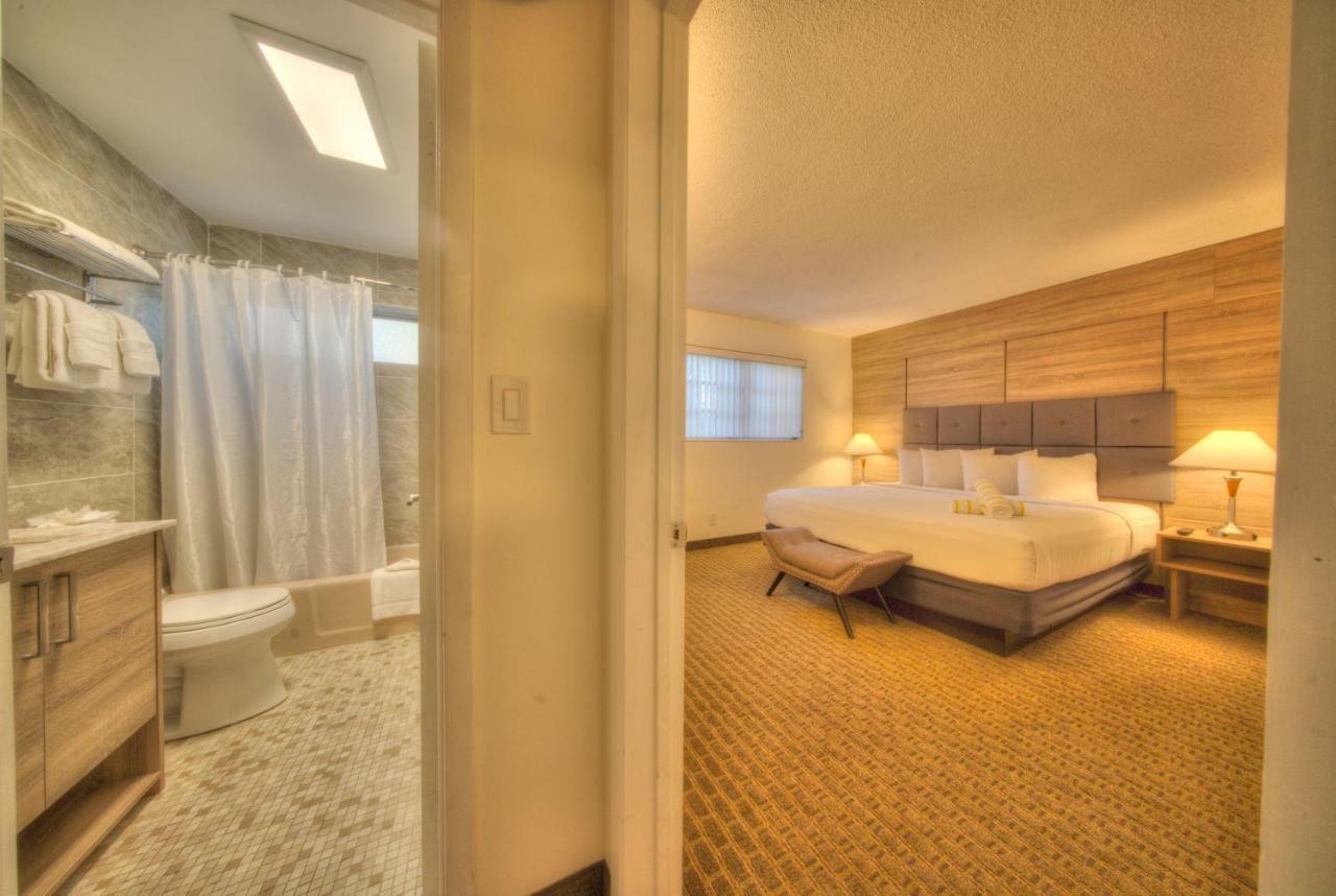 Club Lux Resort By The Beach Deerfield Beach Exterior photo